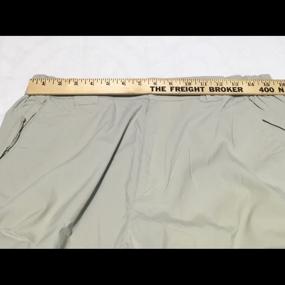 Columbia Titanium Size M Cargo Pants